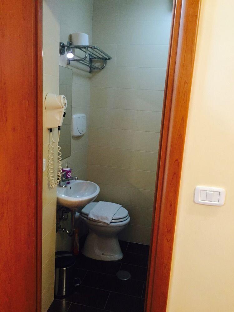 Zhihua Guest House Rome Luaran gambar