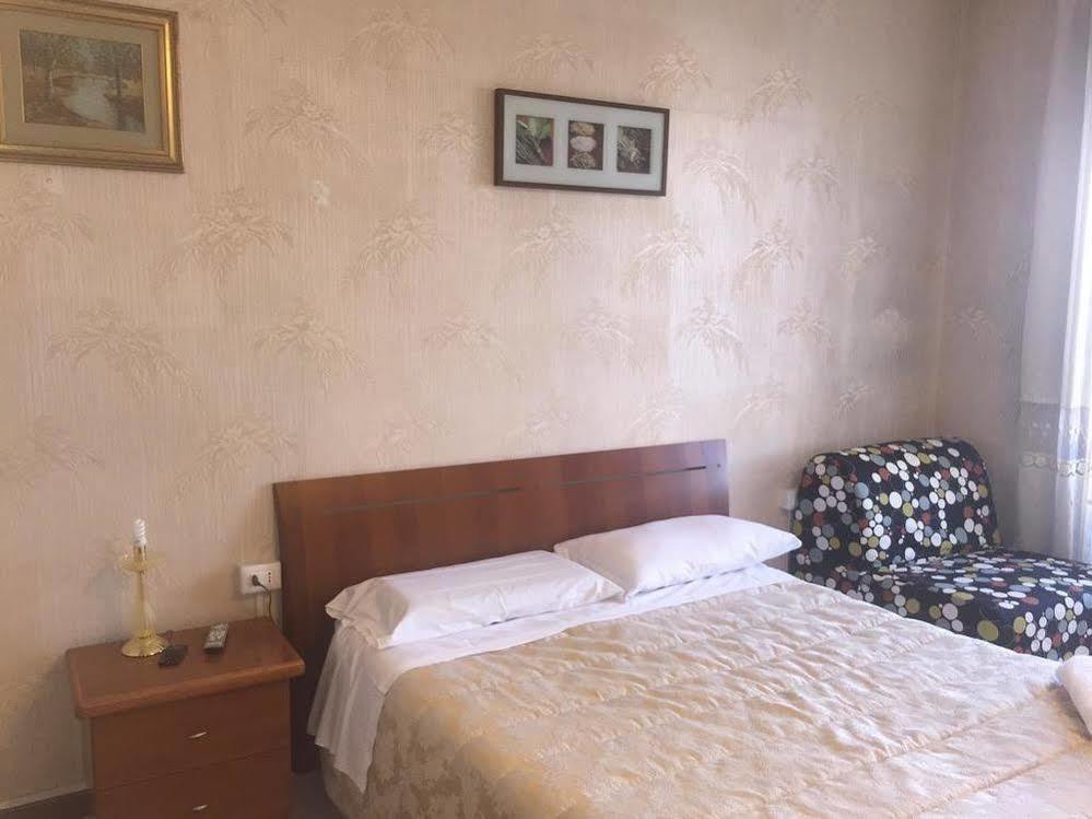Zhihua Guest House Rome Luaran gambar